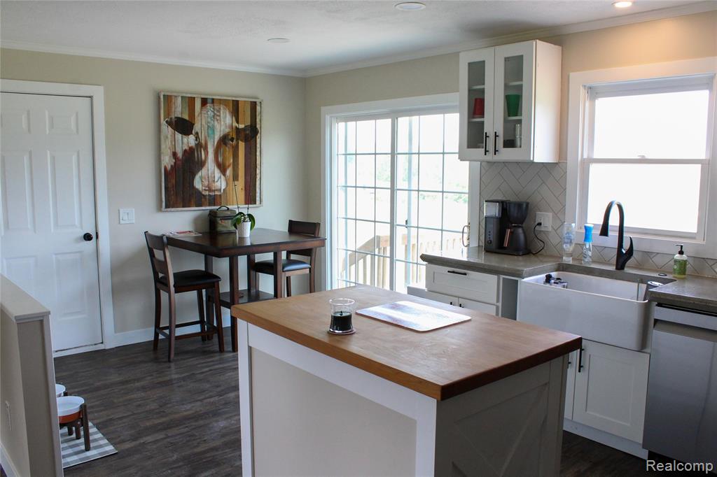 1583 E Lansing Road, Morrice, MI 48857 — Photo 4