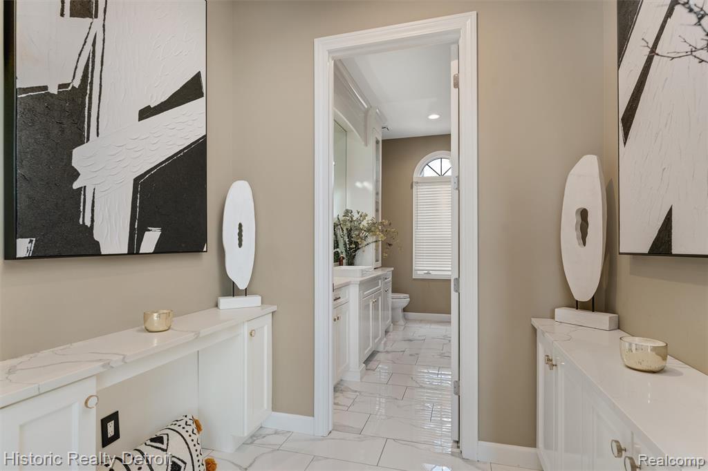 5695 N Branford Drive N, West Bloomfield, MI — Photo 31