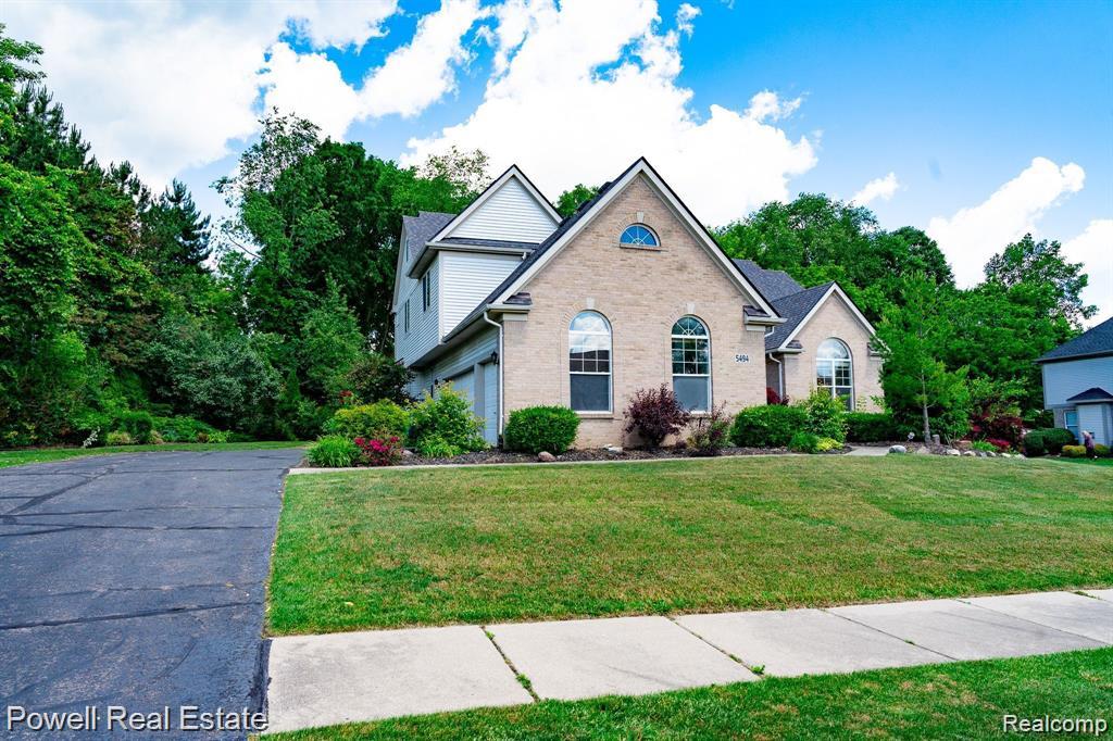 5494 BUELL Drive, Commerce Twp, MI 48382 — Photo 2