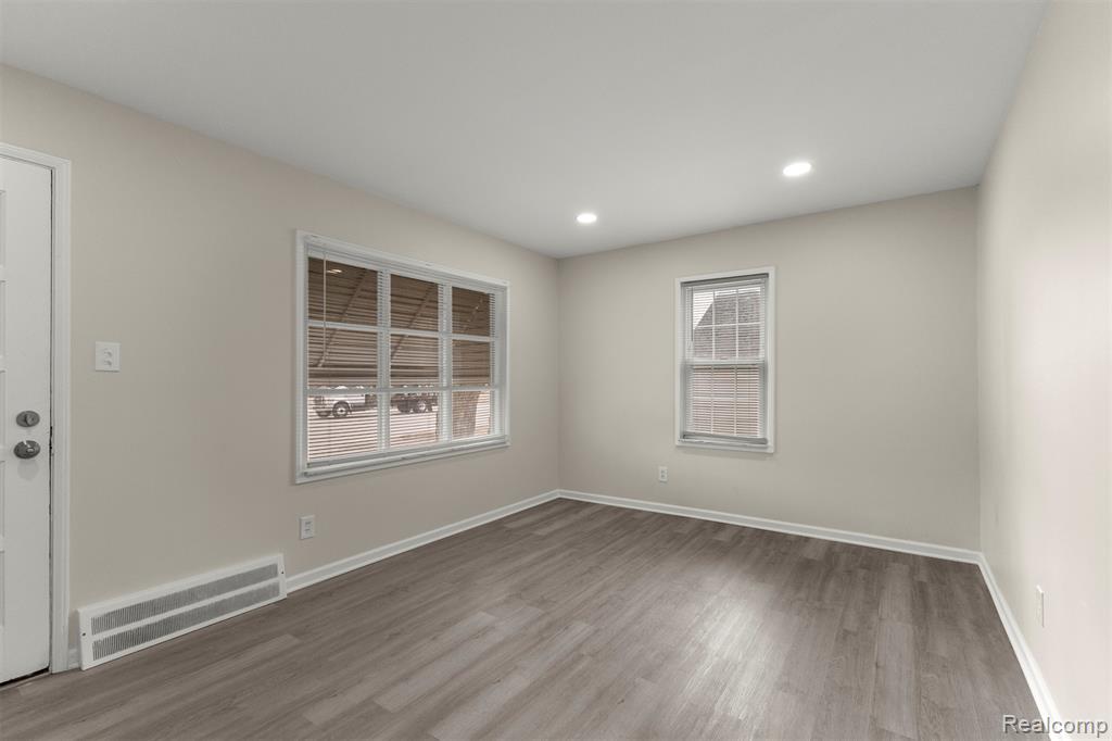 7534 Pelham Road, Taylor, MI — Photo 4