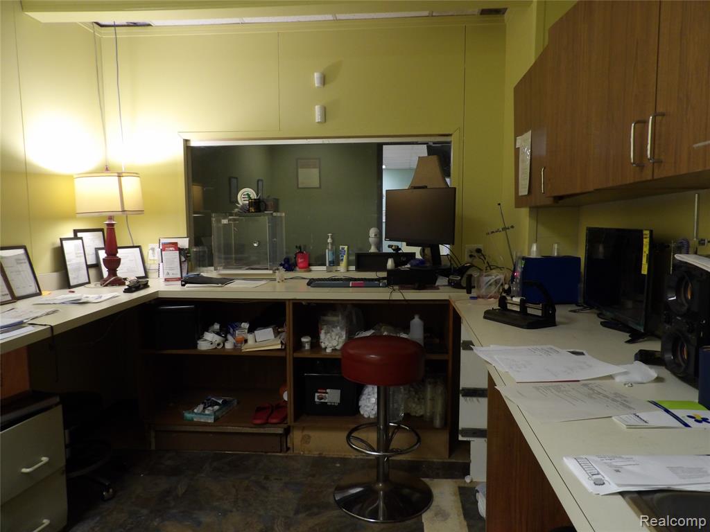 XXXXX Undisclosed, Detroit, MI 48206 — Photo 9