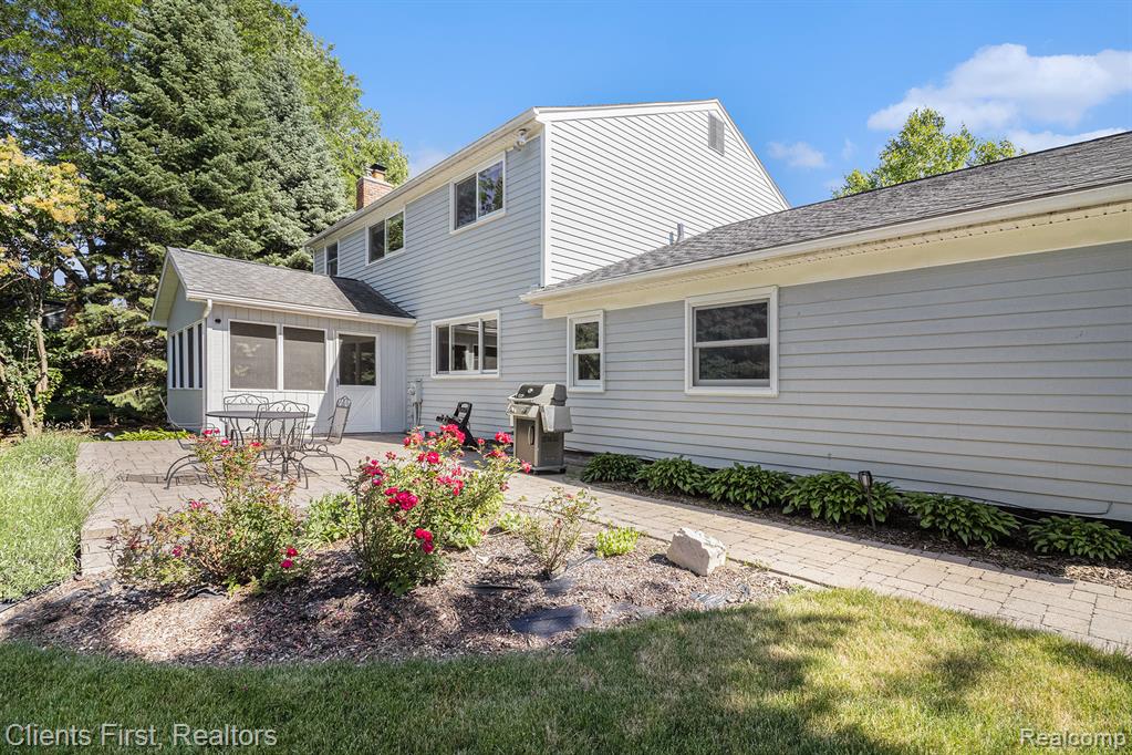 42356 Cotswold Court, Northville, MI, 48168