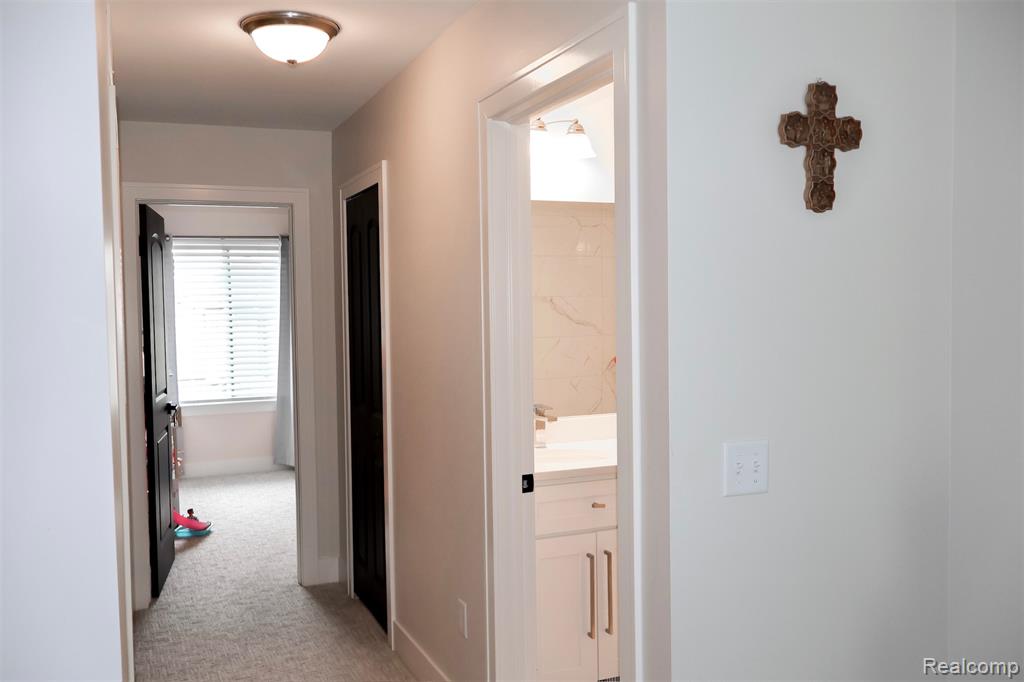 47221 Hidden Meadows Drive, Macomb, MI 48044 — Photo 49