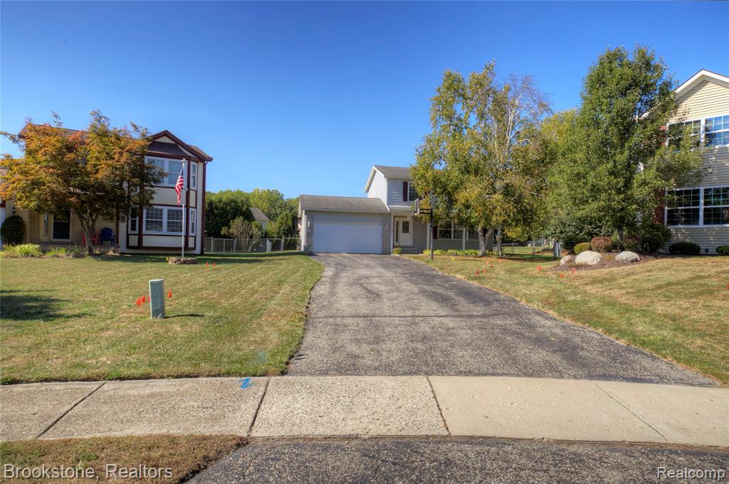 7849 Twins Drive, Waterford, MI 48329 — Photo 36