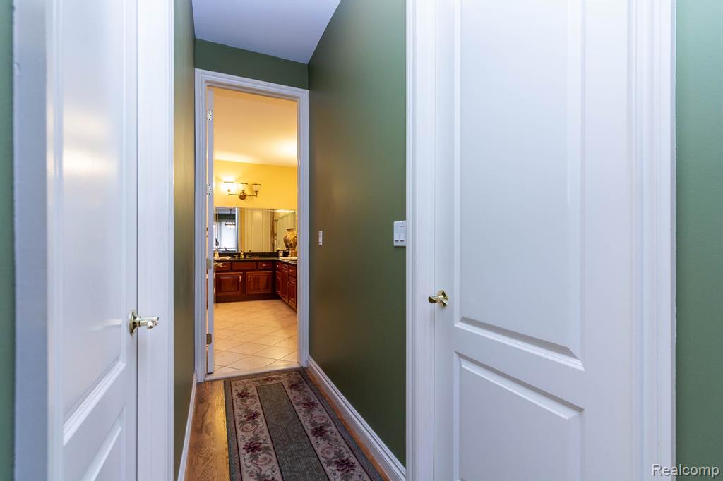 49759 Lakebridge Drive, Shelby Twp, MI 48315 — Photo 23