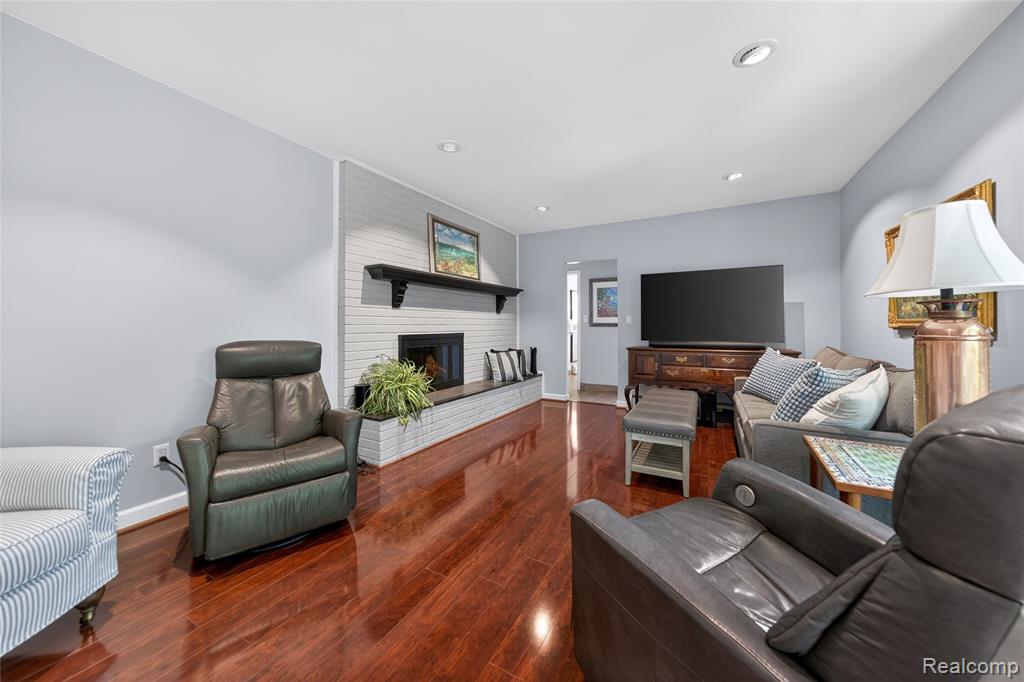 3717 Tyrconnel Court, West Bloomfield, MI 48323 — Photo 16