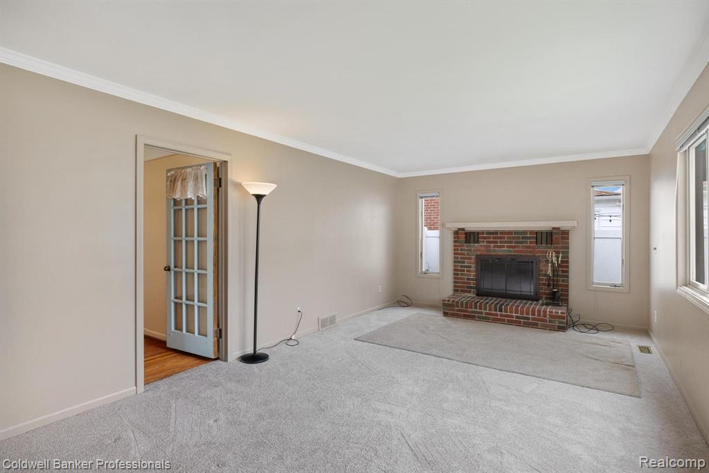 8536 Blackburn Drive, Westland, MI — Photo 8
