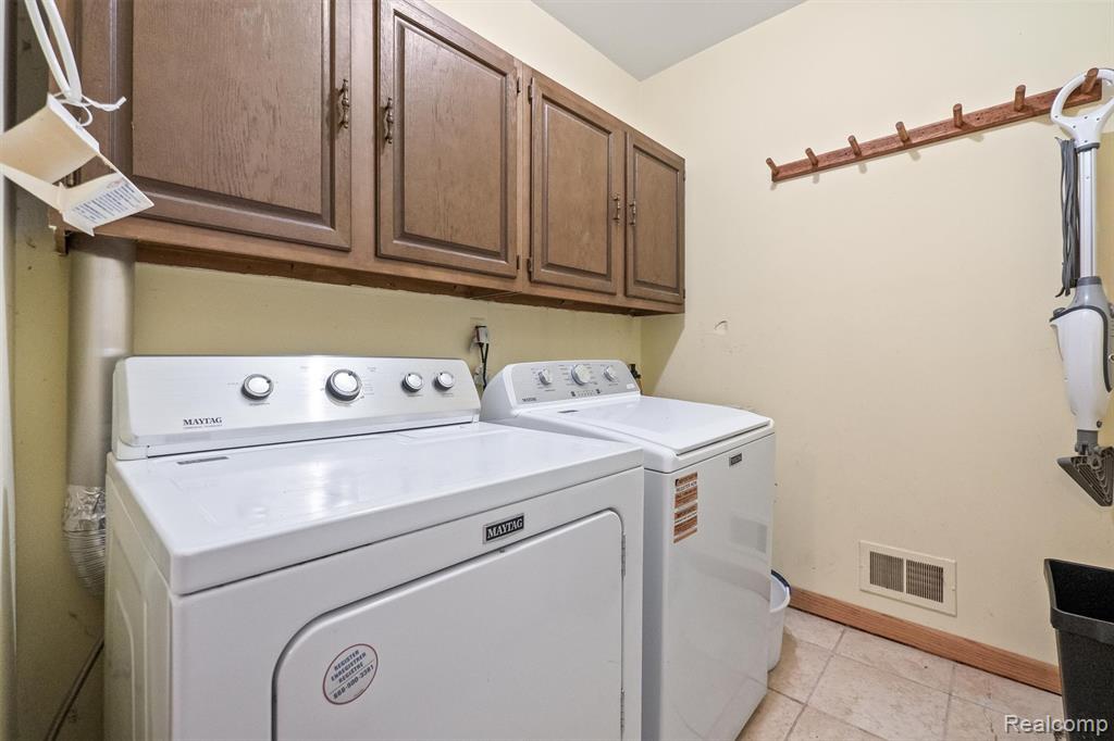 44644 Crestmont Drive, Canton, MI 48187 — Photo 25