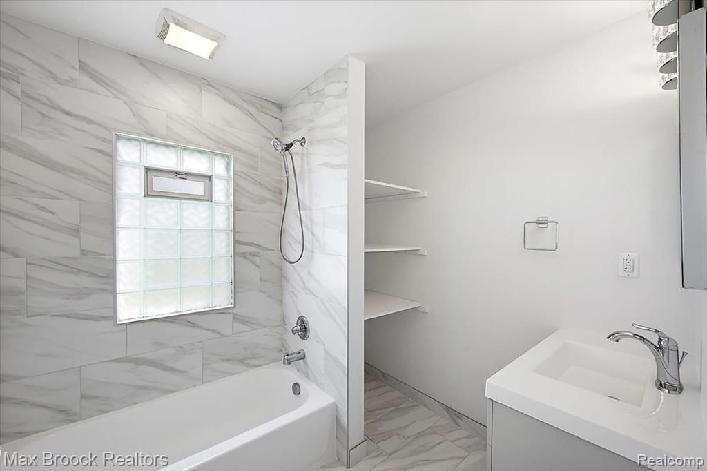 48023 Rex Street, Utica, MI 48317 — Photo 16