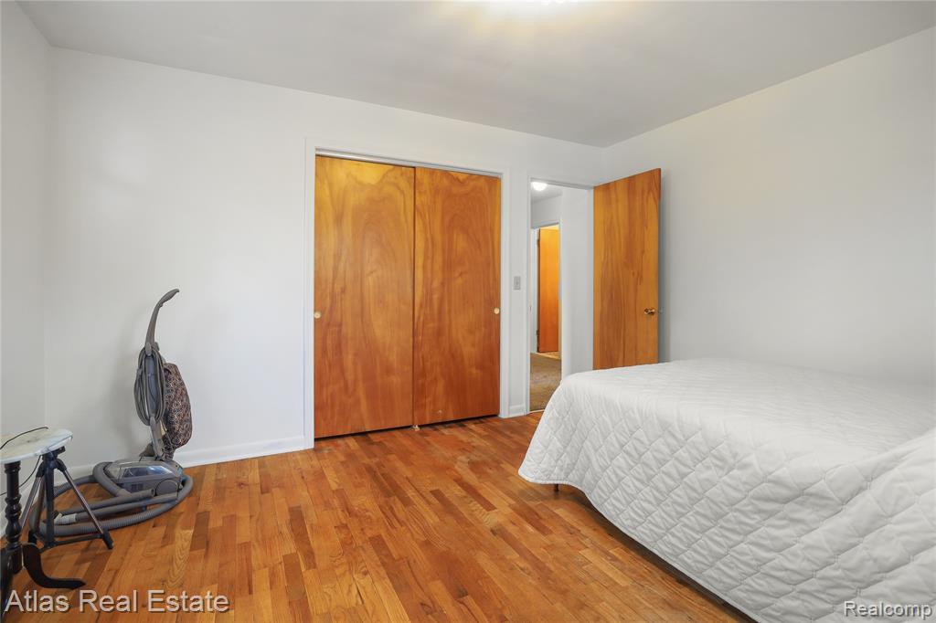 4386 Bennett Drive, Burton, MI 48519 — Photo 37