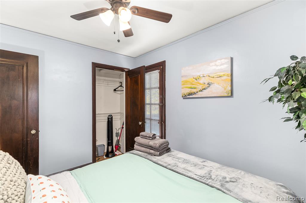 604 W Hudson Avenue, Royal Oak, MI 48067 — Photo 37