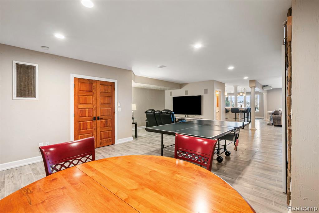 7405 Locklin, West Bloomfield, MI 48324 — Photo 45