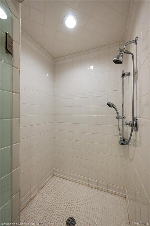 469 Bonnie Brier Street, Birmingham, MI 48009 — Photo 33