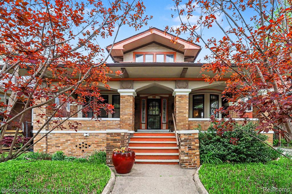 80 Glynn Court, Detroit, MI 48202 — front exterior