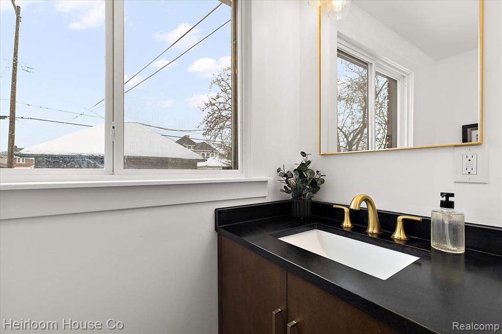 3240 Lawrence Street, Detroit, MI 48206 — Photo 41