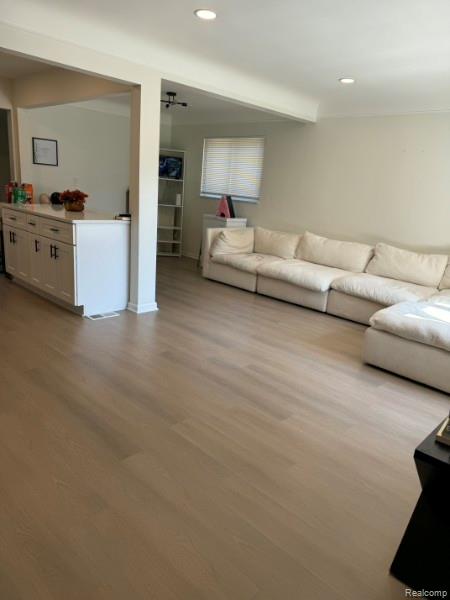 21741 Kenosha Street, Oak Park, MI 48237 — Photo 8