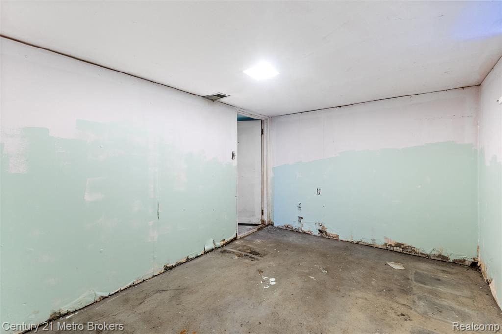 16032 Knobhill Drive, Linden, MI 48451 — Photo 27