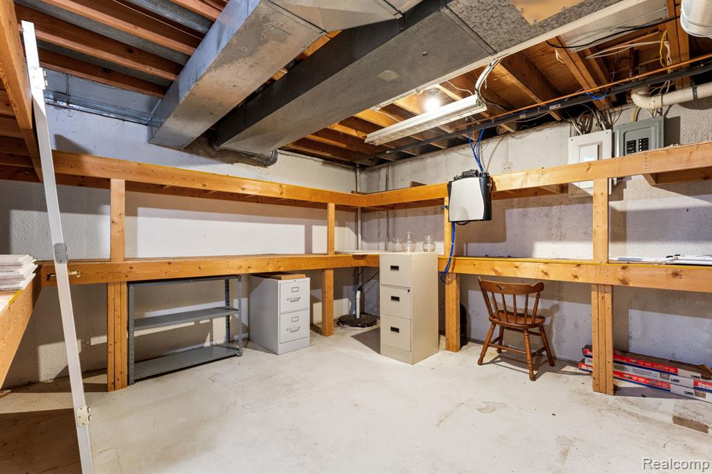11203 Waverly Drive, Plymouth, MI 48170 — Photo 21