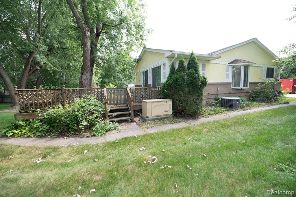 880 Bay Street, Pontiac, MI 48342 — Photo 9