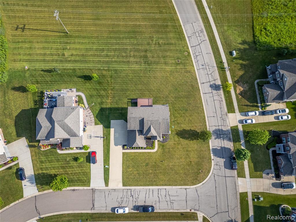 6119 AMBER Lane, Grand Blanc, MI 48439 — Photo 33