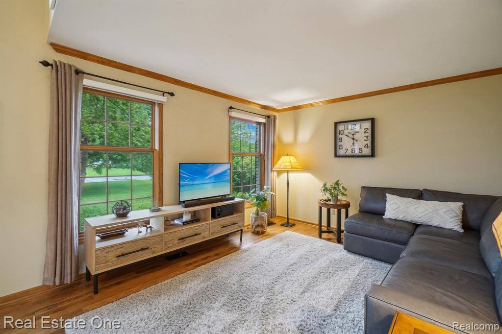 11175 SAND CRANE Way, South Lyon, MI 48178 — Photo 7