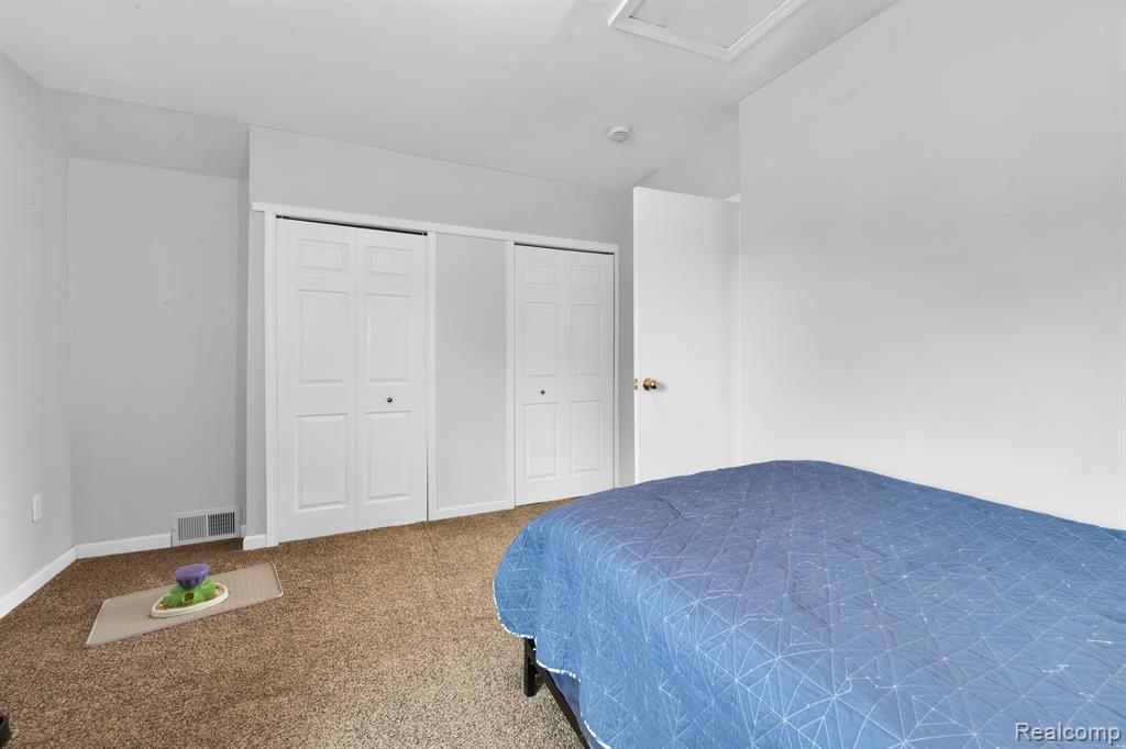 81 CROCKER Boulevard, Mount Clemens, MI 48043 — Photo 23