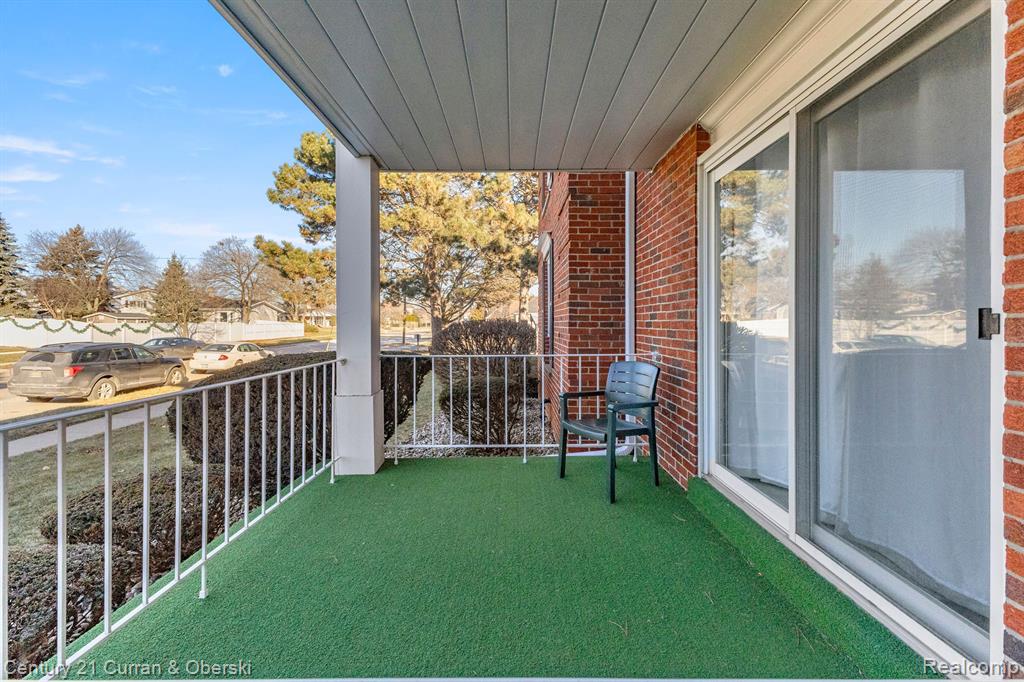 1891 BALDWIN Drive, 1, Trenton, MI 48183 — Photo 3