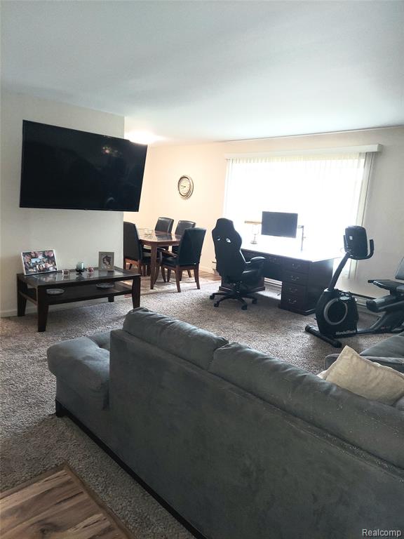 1806 Colonial Village Way, 3, Waterford, MI 48328 — Photo 7