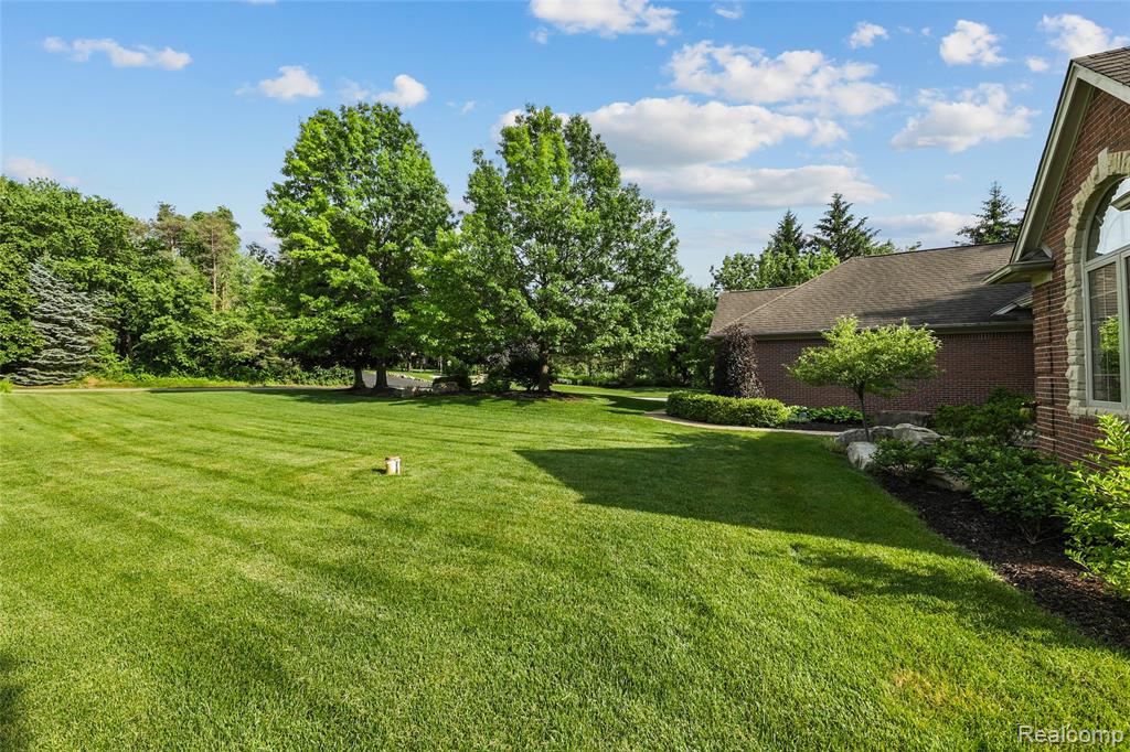 225 Redwood Lane, Leonard, MI 48367 — Photo 46
