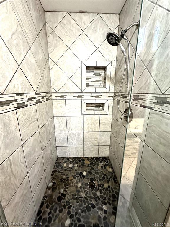 8255 N TERRITORIAL Road, Dexter, MI 48130 — Photo 23