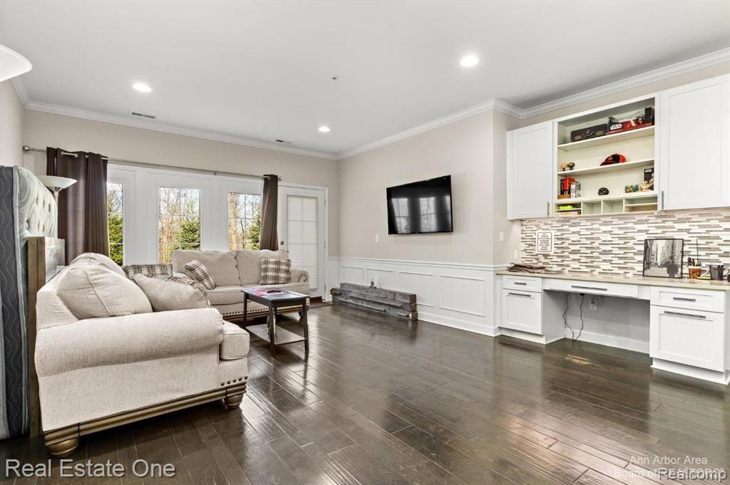 5570 ARBOR CHASE Drive, Ann Arbor, MI 48103 — Photo 13