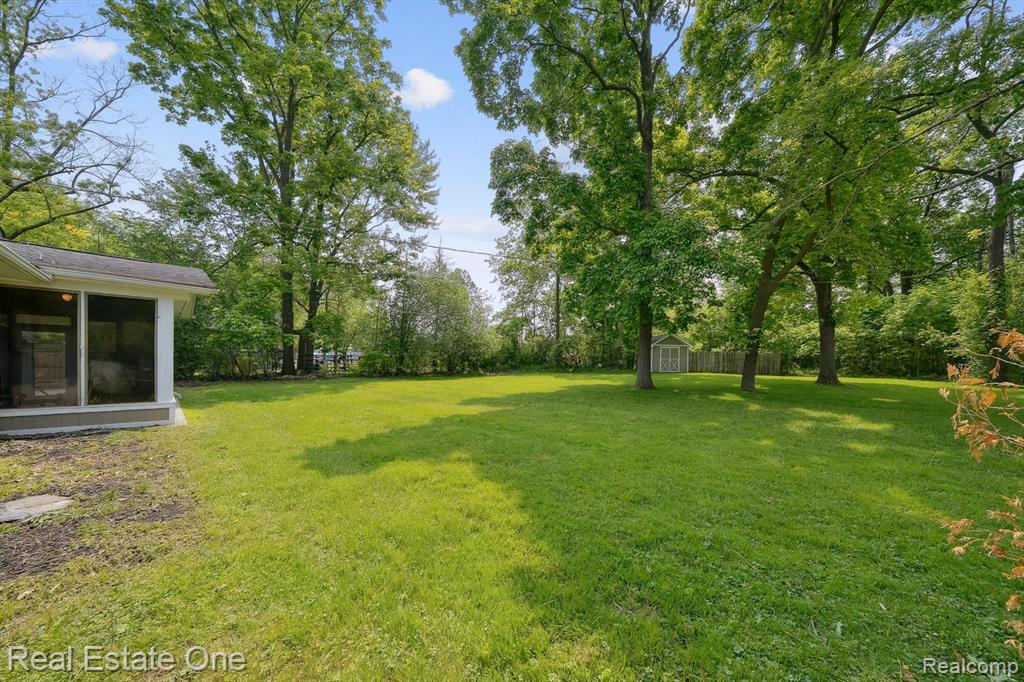 8921 Lake Road, Grosse Ile, MI 48138 — Photo 31