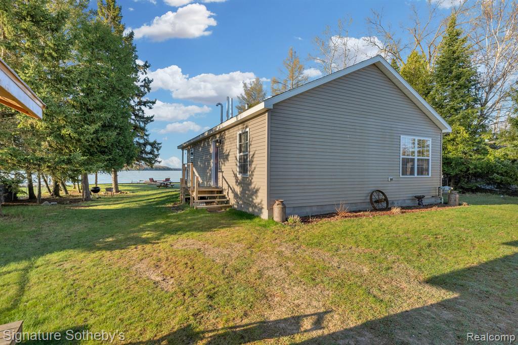 6130 Cedar Drive, Hubbard Lake, MI 49747 — Photo 4