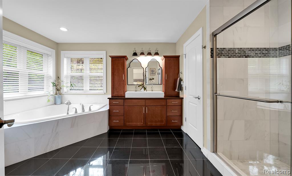1475 St James Boulevard, Ann Arbor, MI 48108 — Photo 26