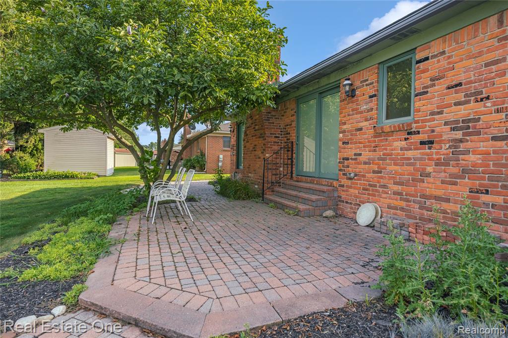 40444 La Grange Drive, Sterling Heights, MI 48313 — Photo 52
