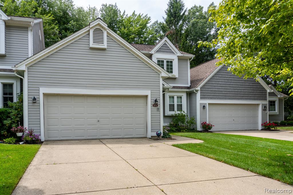 6851 TANGLE WOOD, Waterford, MI 48327 — front exterior