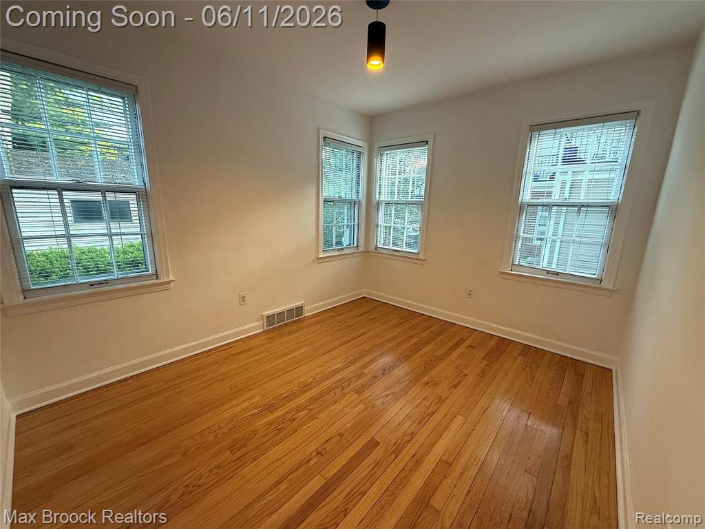 14 Fairwood Boulevard, Pleasant Ridge, MI — Photo 20