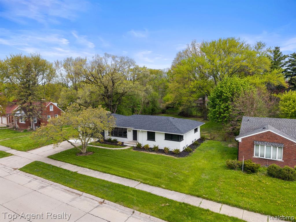 19771 Old Homestead Drive, Harper Woods, MI 48225 — Photo 40