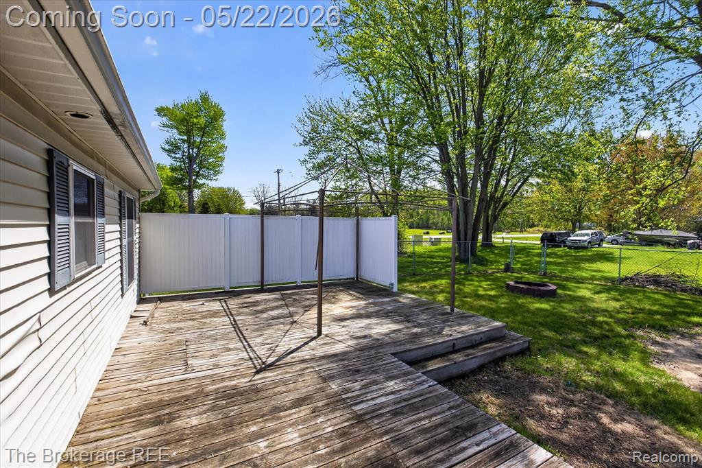 1029 Crestlane Drive, Saginaw, MI 48601 — Photo 30