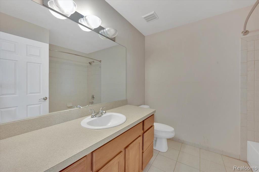 41868 YEATS Drive, Novi, MI 48377 — Photo 29