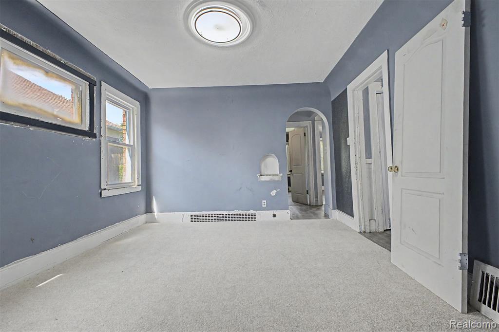 9275 Appoline Street, Detroit, MI 48228 — Photo 8
