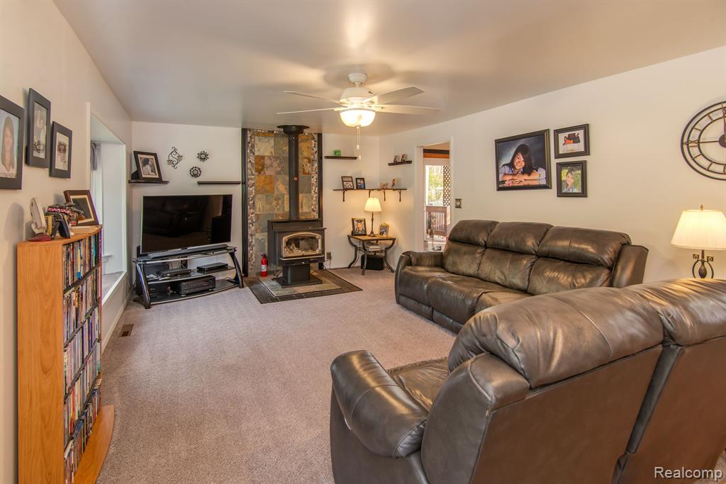 44850 ECORSE Road, Belleville, MI 48111 — Photo 6