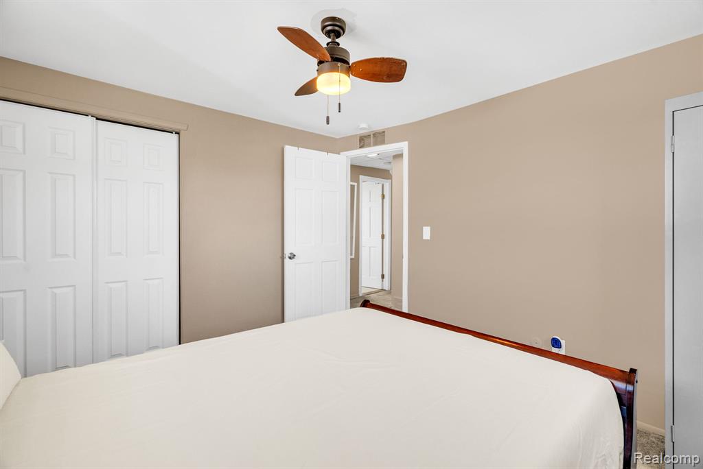9749 Sylvester Street, Taylor, MI 48180 — Photo 27