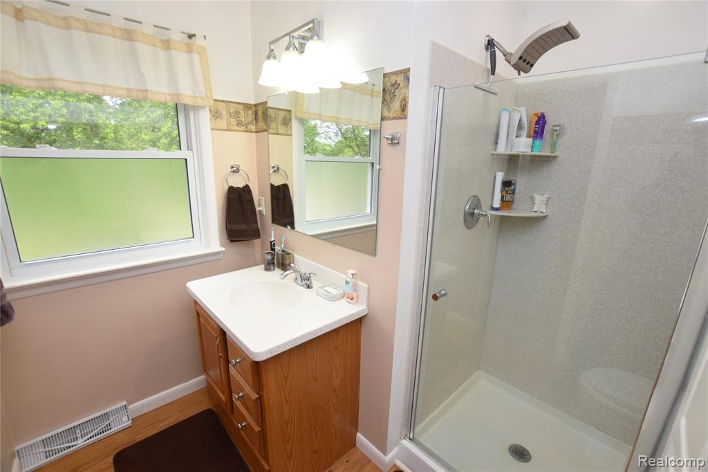 5483 Ameno Lane, Swartz Creek, MI 48473 — Photo 13