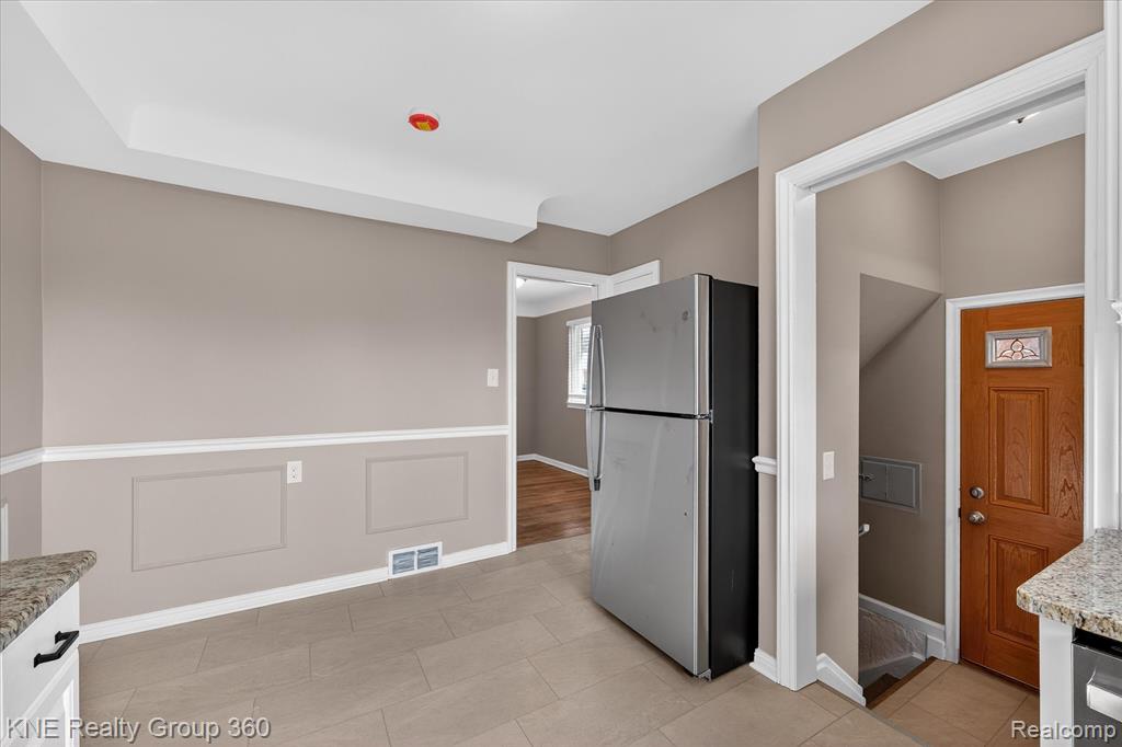 11214 Mae Avenue, Warren, MI 48089 — Photo 11