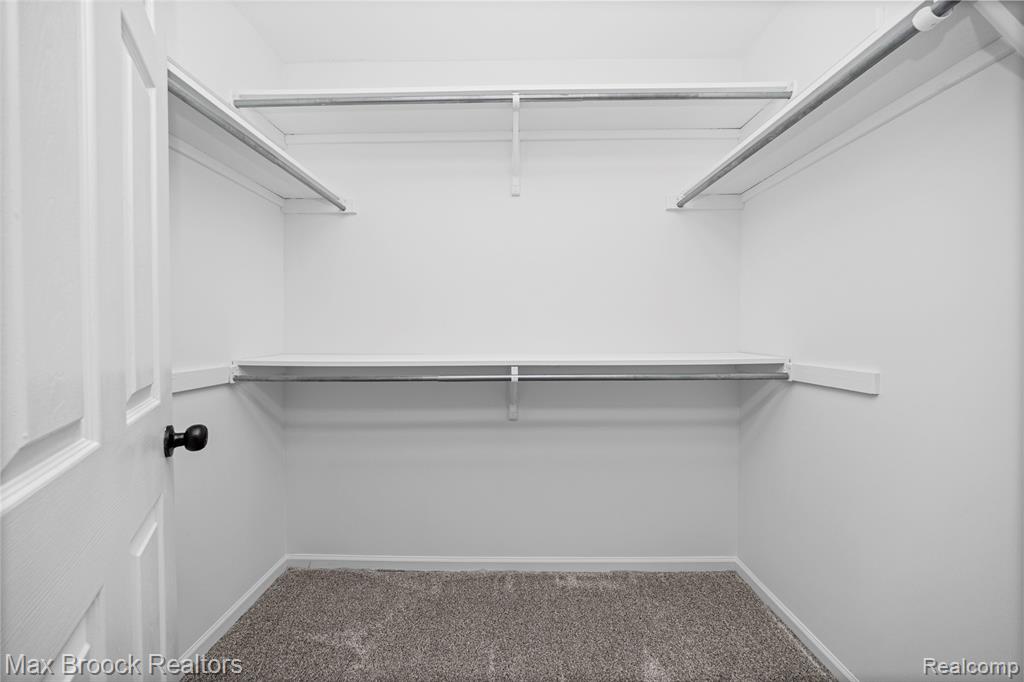 6664 Apple Blossom Trail, West Bloomfield, MI — Photo 52