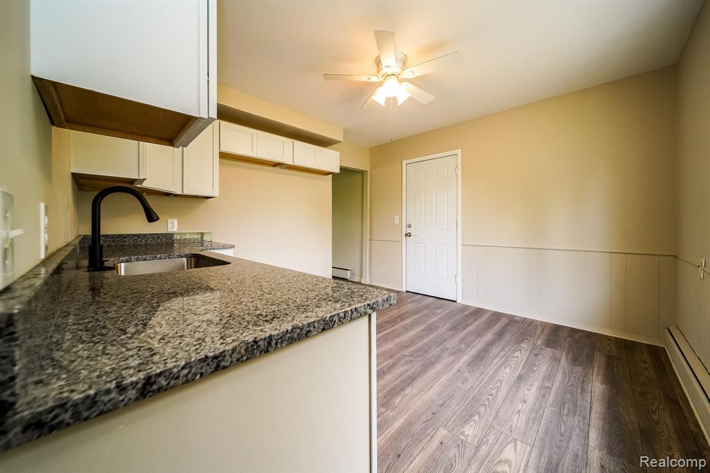 46269 HULING Street, Shelby Twp, MI 48317 — Photo 10