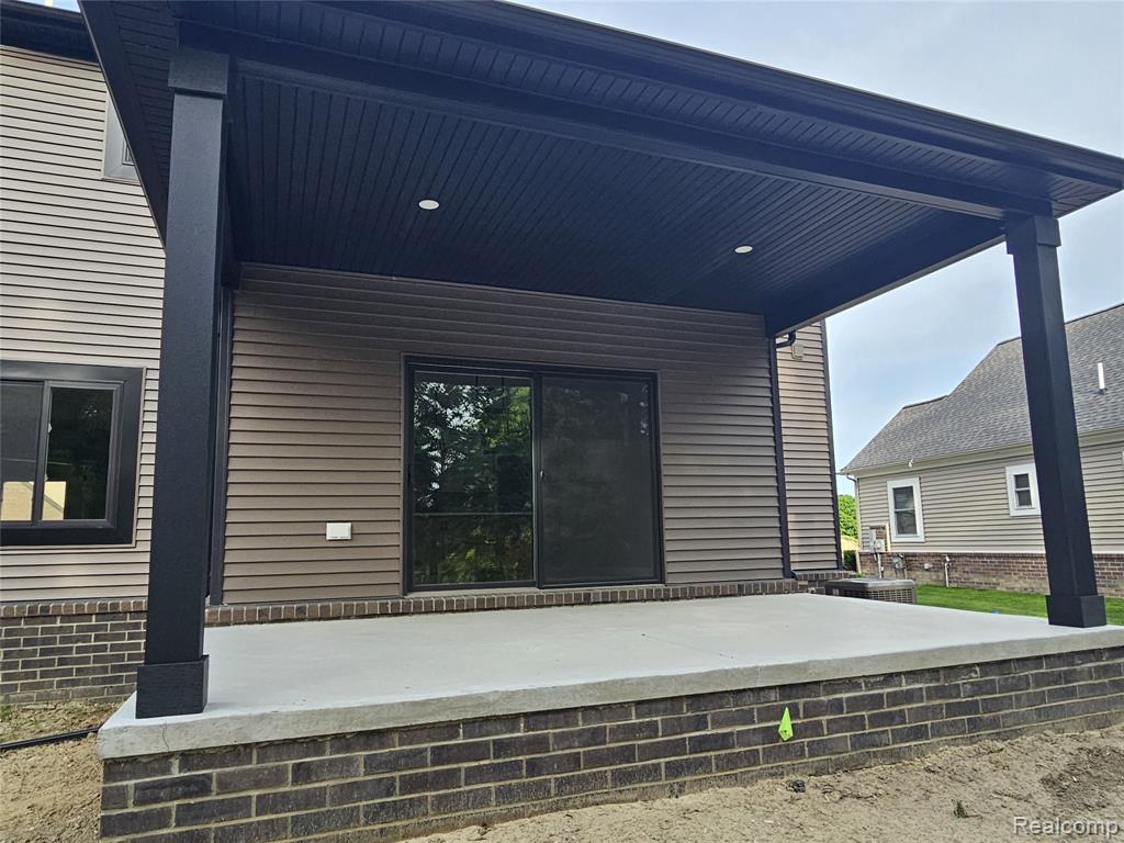 49241 London Bridge Drive, Macomb, MI 48042 — Photo 14