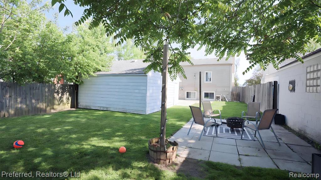 8483 Harding, Center Line, MI 48015 — Photo 22