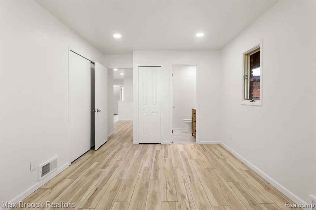 6207 NICHOLAS Drive, West Bloomfield, MI — Photo 25